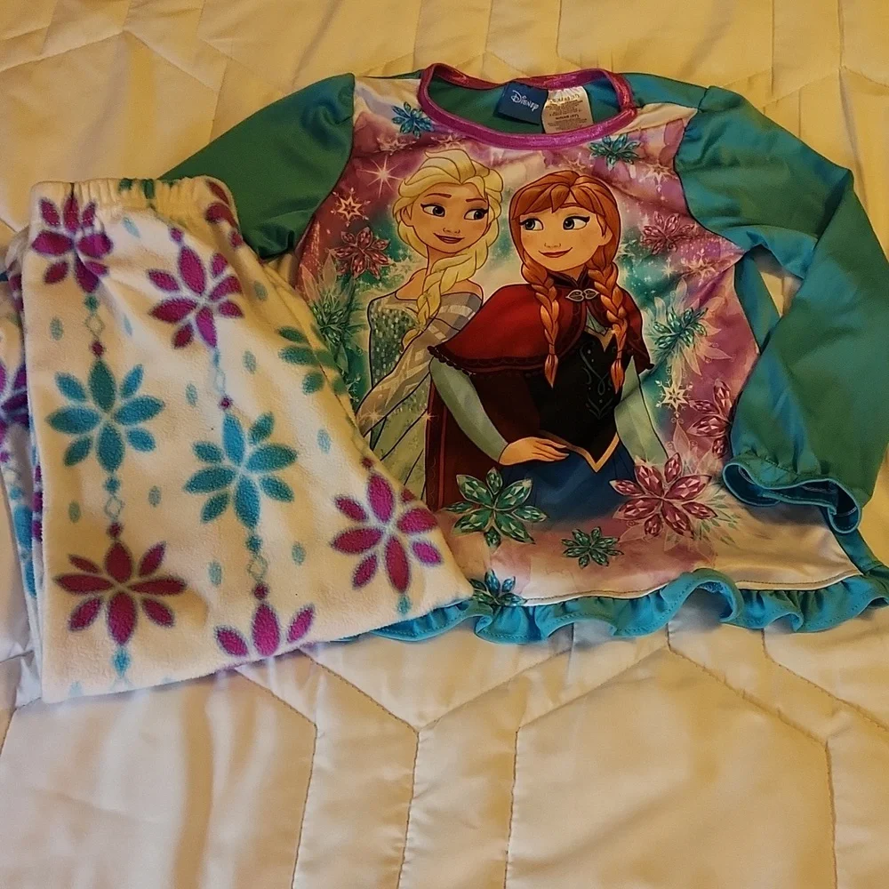 Frozen pajamas